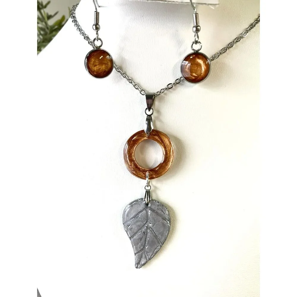 Handmade Copper Resin & Silver Leaf Pendant Necklace Set